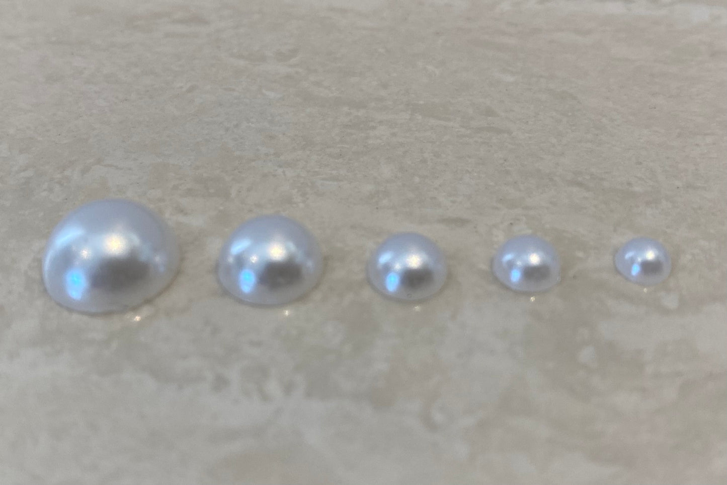 Flat pearls, 20 pkt - The Stitch Parlour - The Stitch Parlour