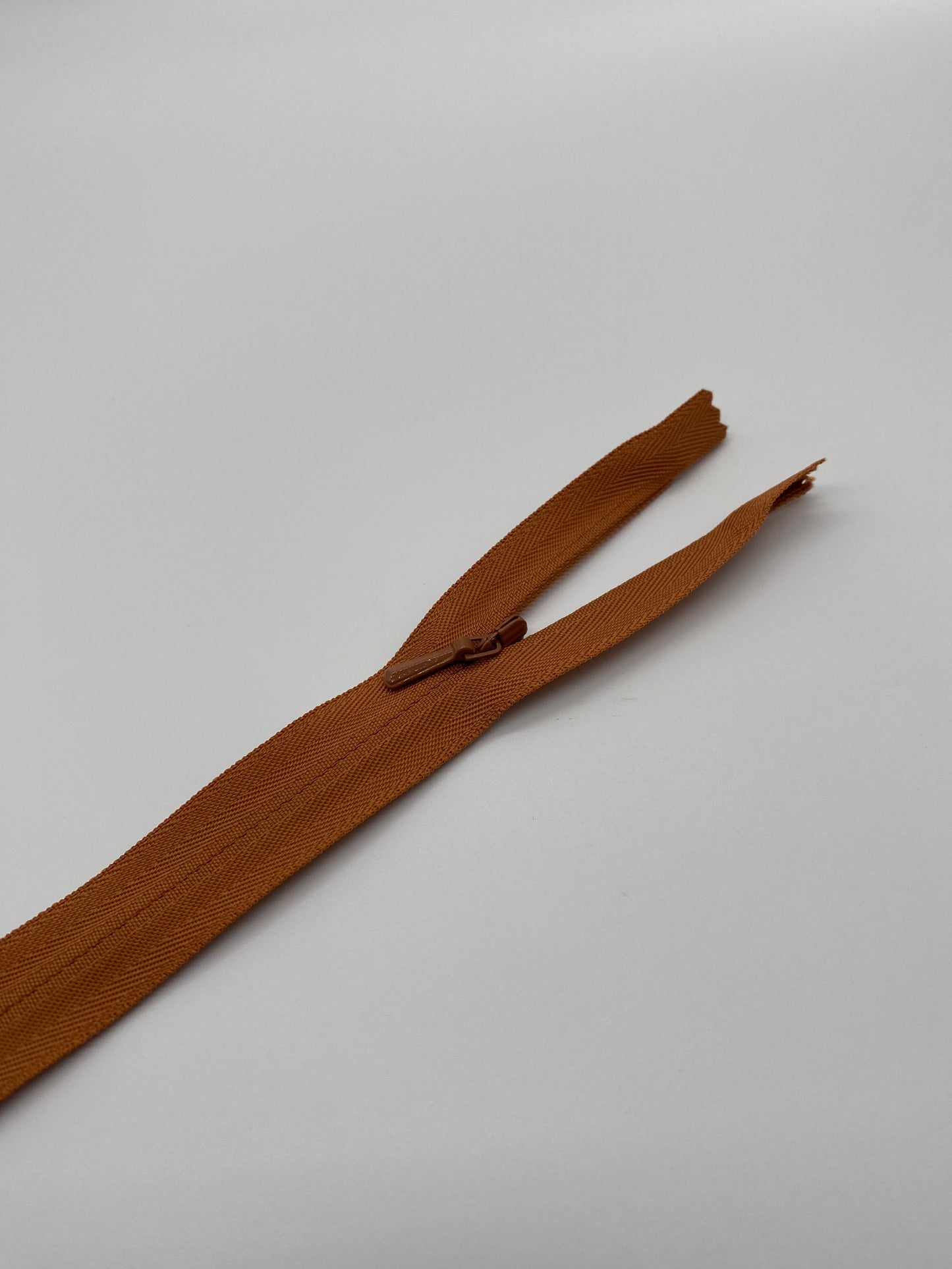 Invisible Zips #4 - YKK - The Stitch Parlour