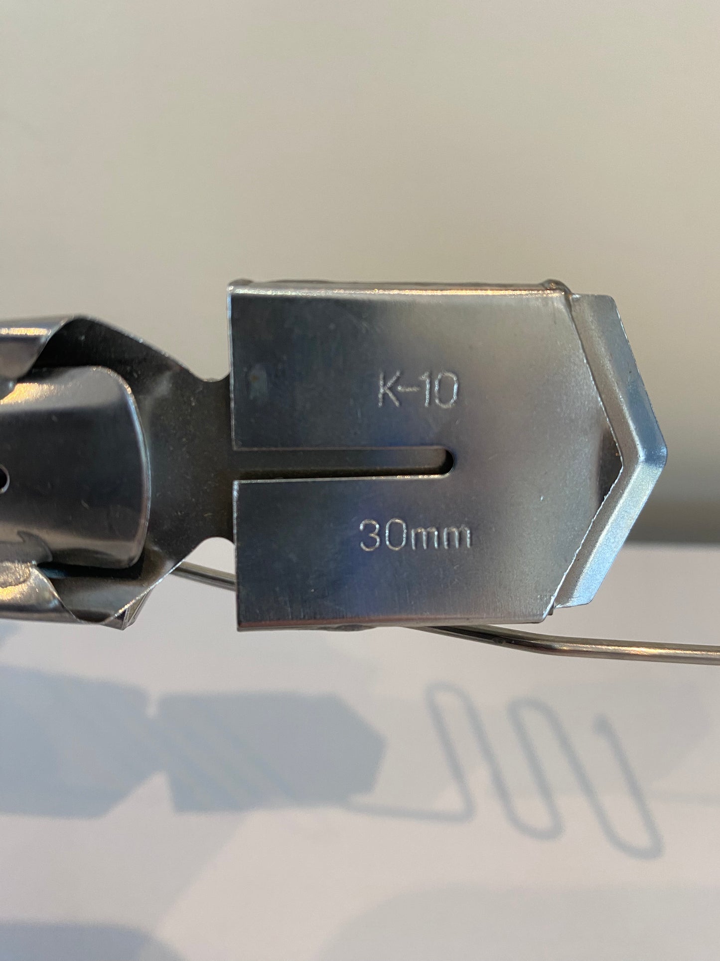 Right Angle Bias Folder 9mm for Lockstitch Machine