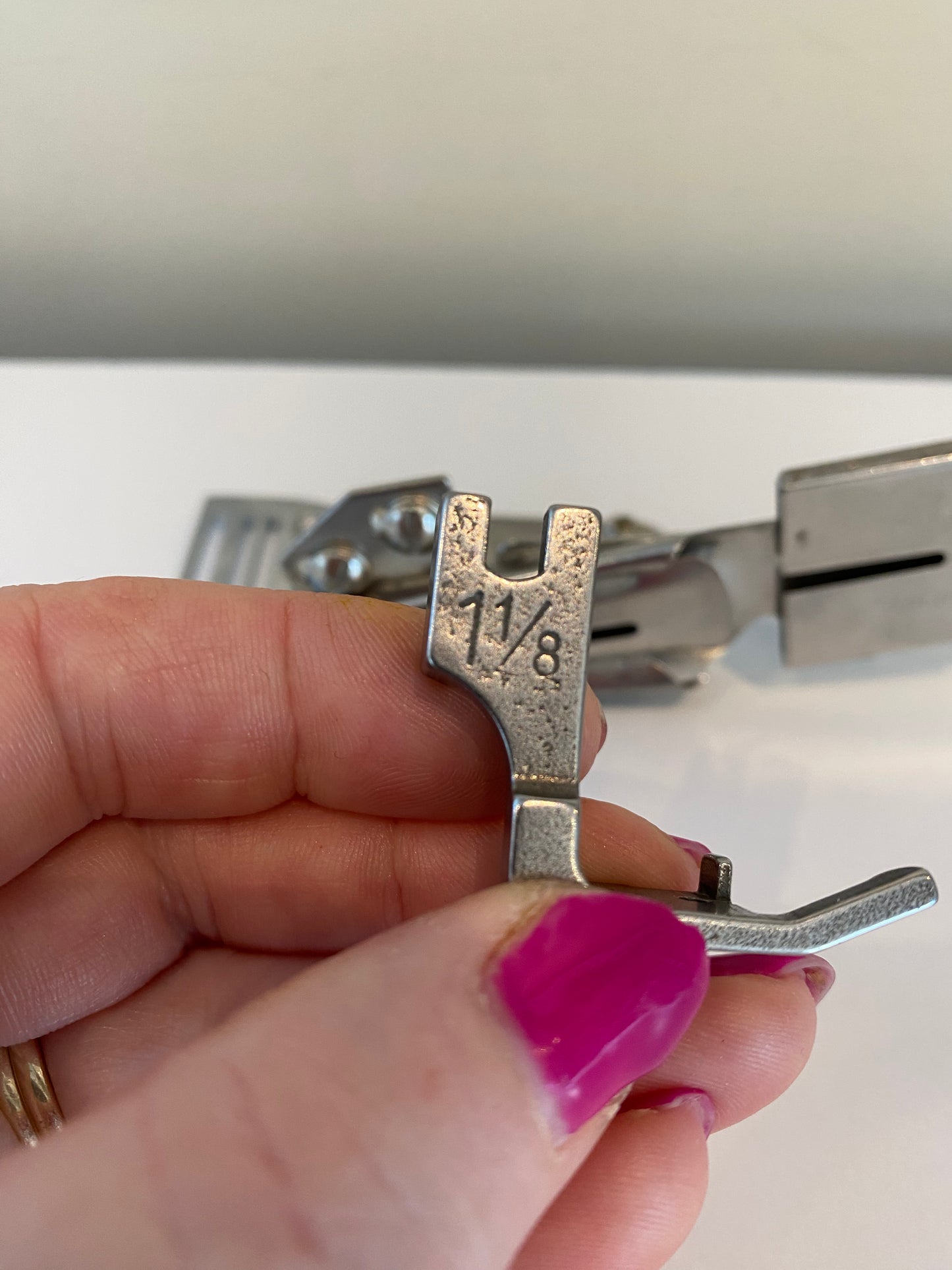 Right Angle Bias Folder 9mm for Lockstitch Machine