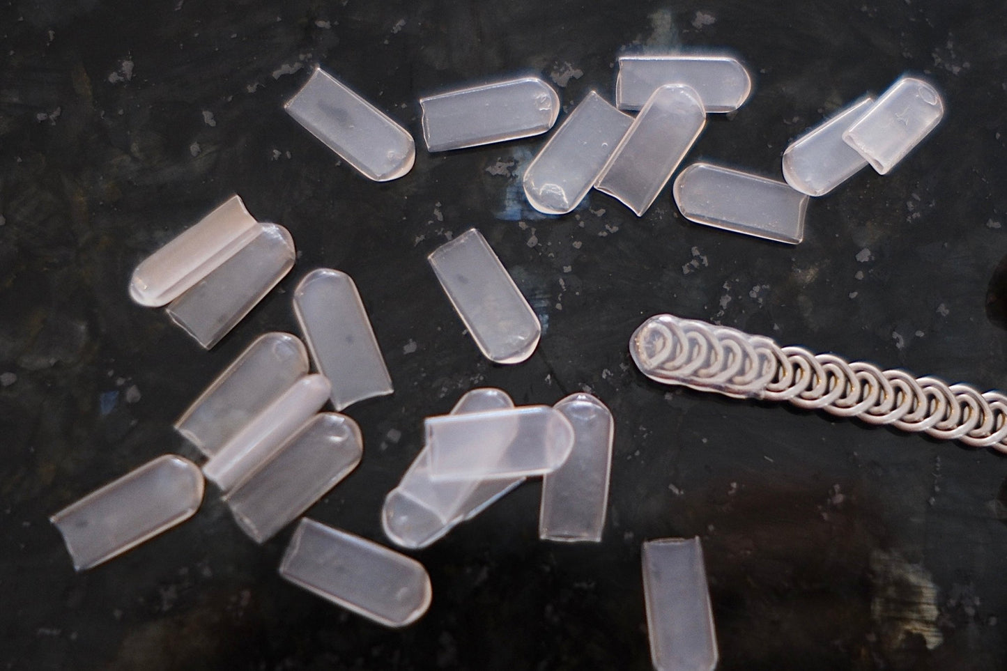 Boning Caps Clear Smooth Glide - The Stitch Parlour - The Stitch Parlour