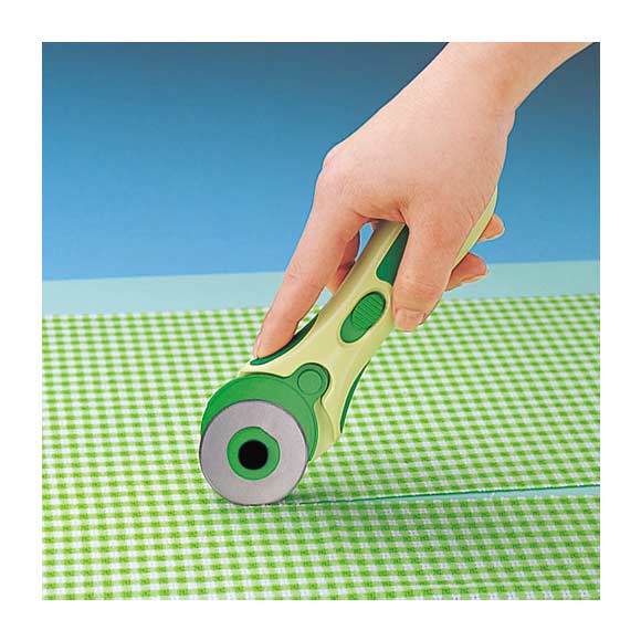 Clover Rotary Cutter - Clover - The Stitch Parlour