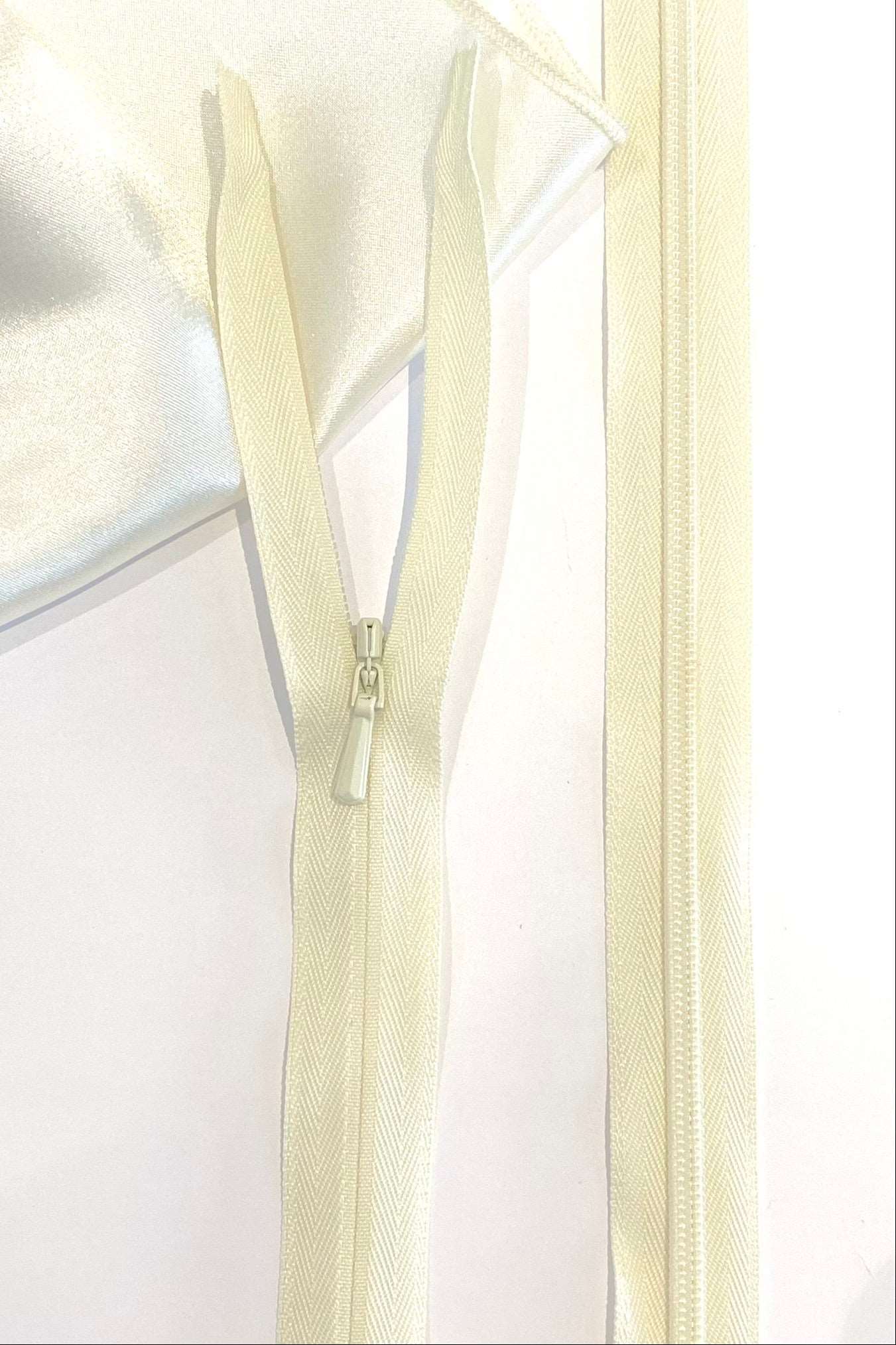 Invisible Zips #4 - YKK - The Stitch Parlour
