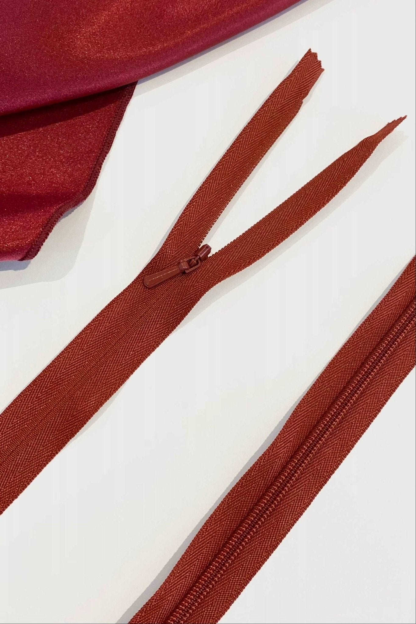 Invisible Zips #4 - YKK - The Stitch Parlour