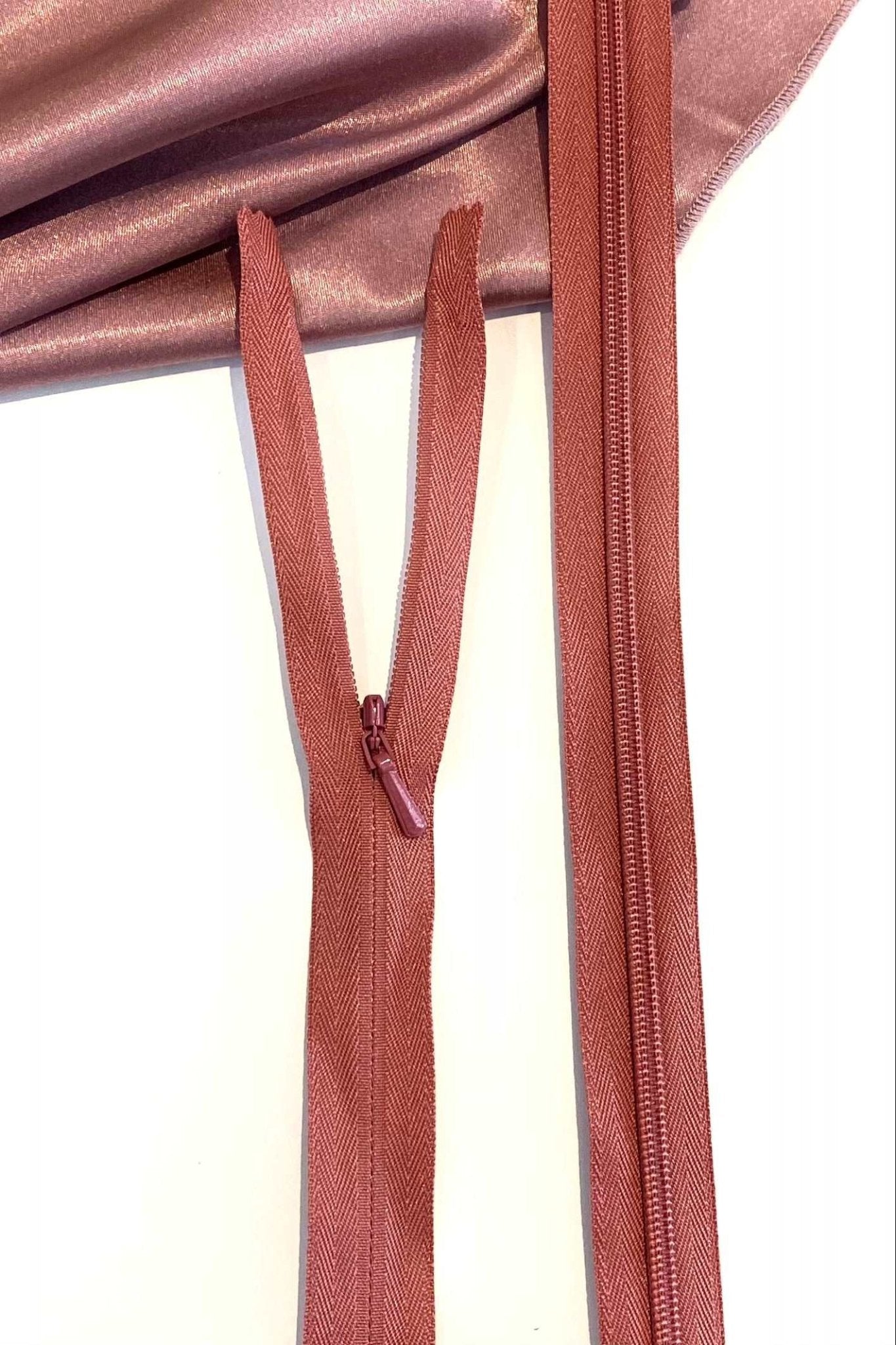 Invisible Zips #4 - YKK - The Stitch Parlour