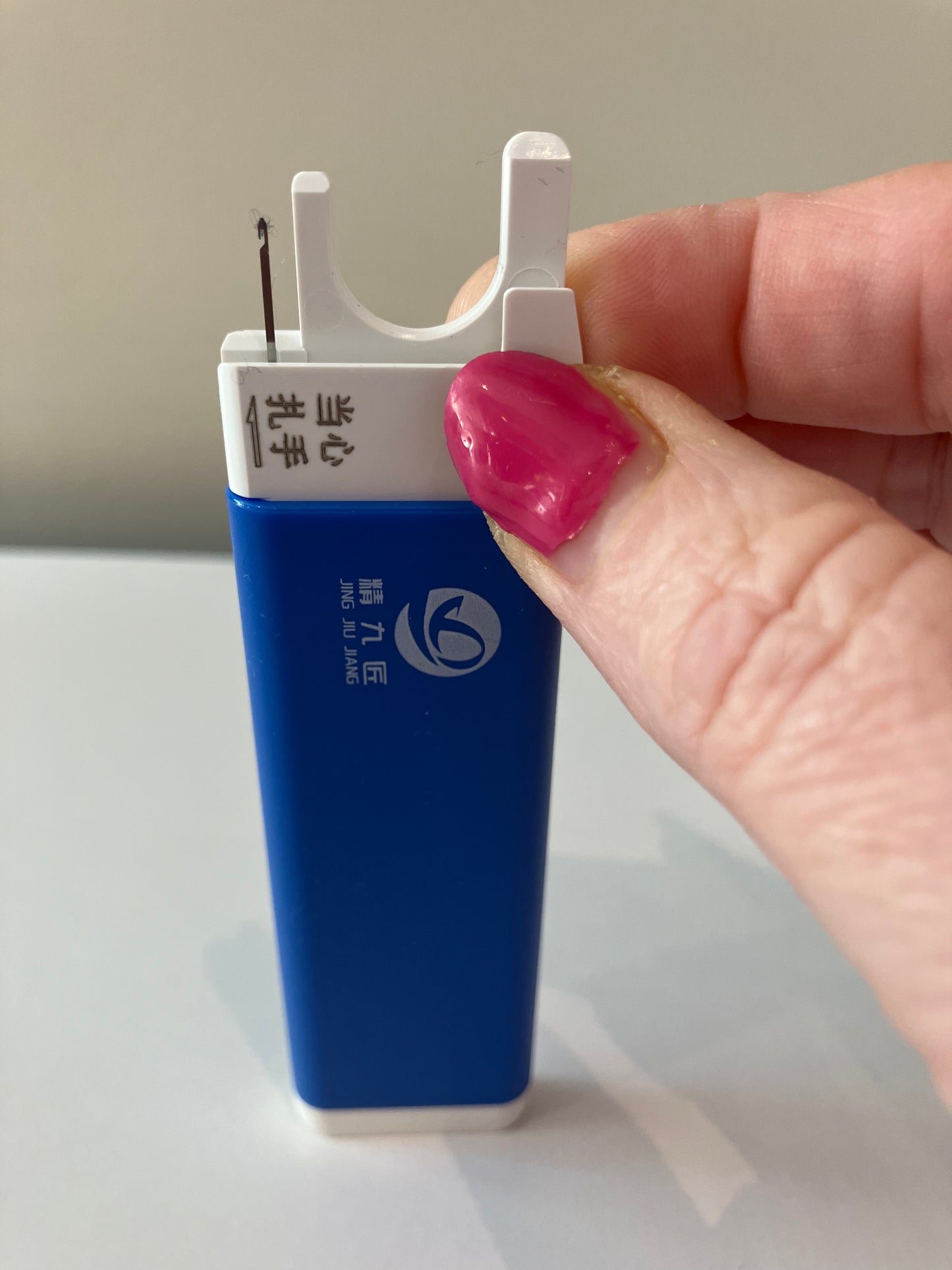 Needle Threader