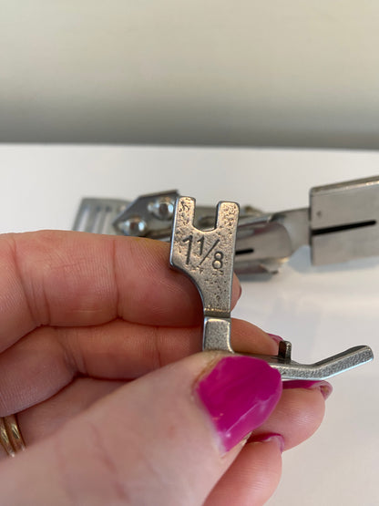 Right Angle Bias Folder 9mm for Lockstitch Machine
