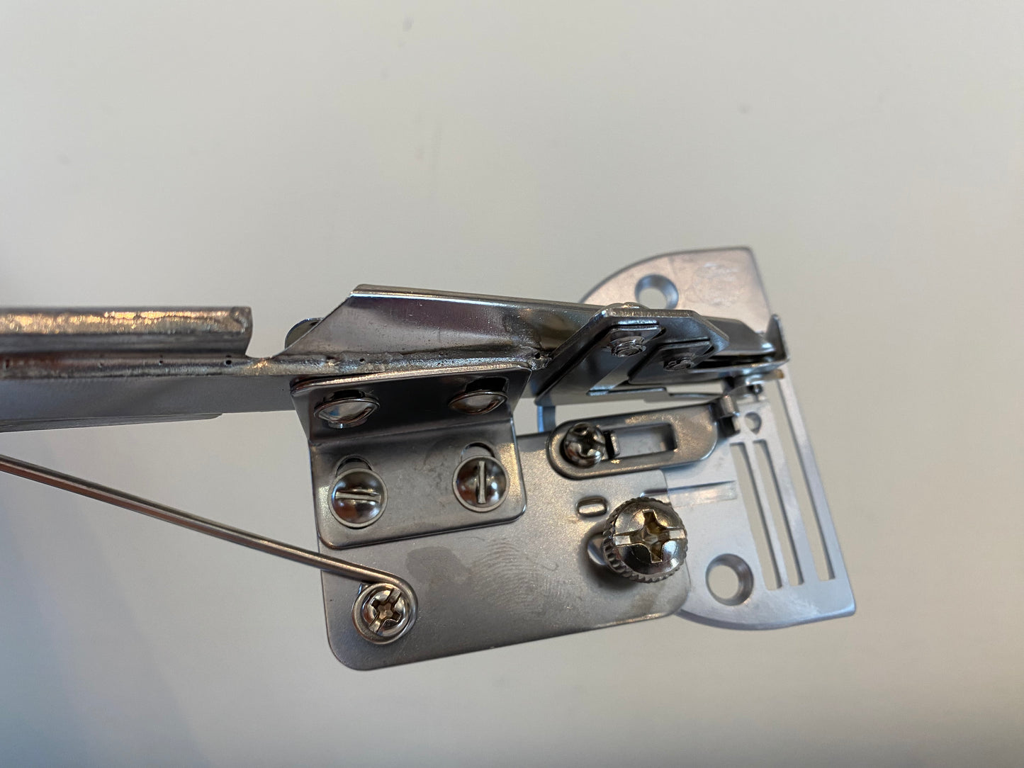 Right Angle Bias Folder 9mm for Lockstitch Machine