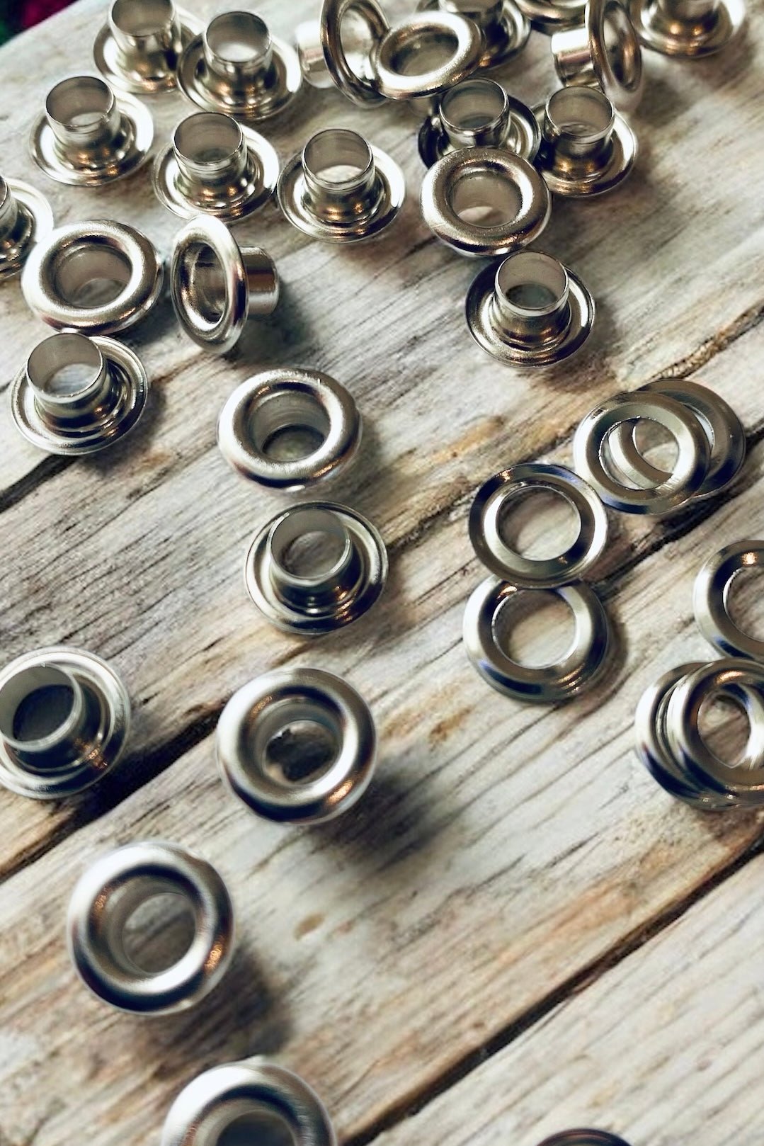 Coloured Eyelets with Washers 4mm - Prym - The Stitch Parlour