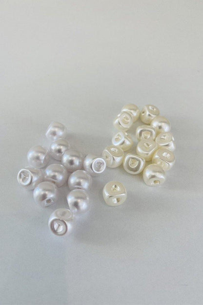 Pearl Buttons, Full Ball - Packet of 10 - The Stitch Parlour - The Stitch Parlour