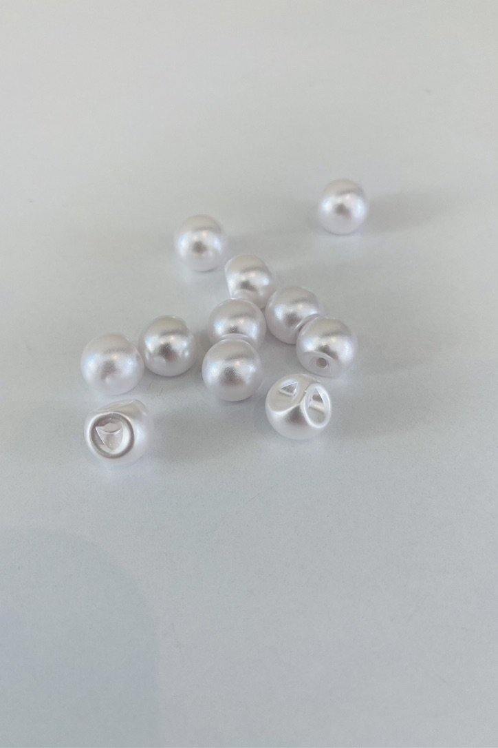 Pearl Buttons, Full Ball - Packet of 10 - The Stitch Parlour - The Stitch Parlour