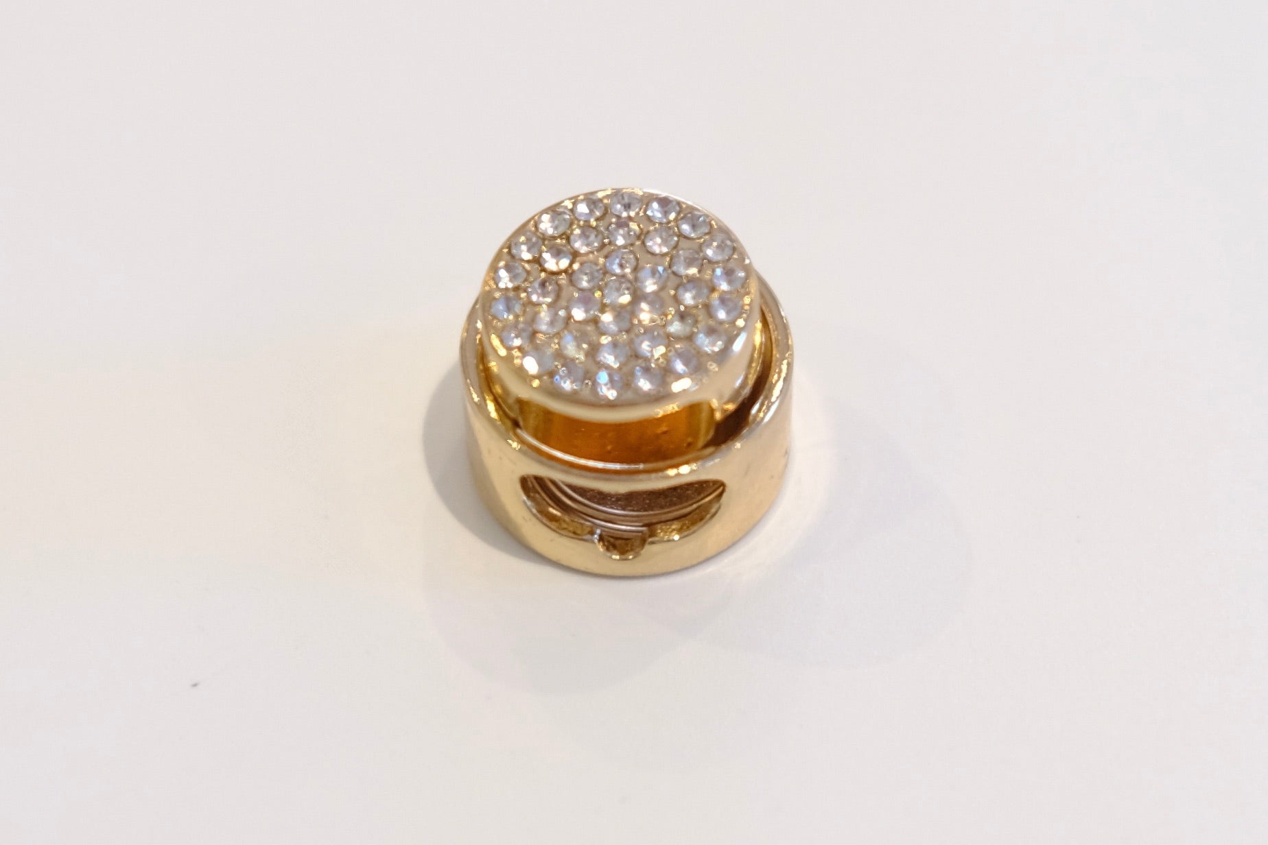 Spring Clasp - The Stitch Parlour - The Stitch Parlour